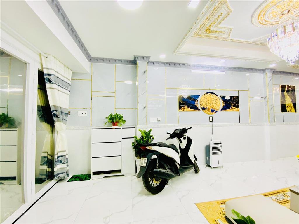 Ngộp bank bán gấp nhà gần chợ khiếu năng tĩnh, 68m2, 3 tầng đúc, 4 pn, đường rộng 5m tiện cho thuê