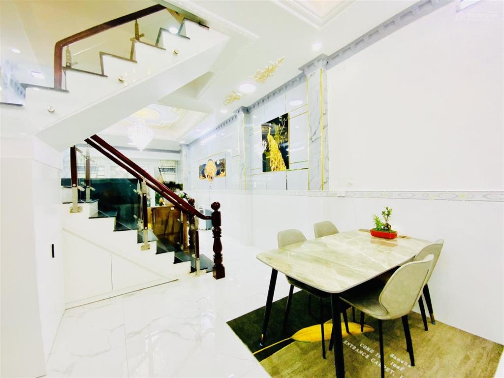 Ngộp bank bán gấp nhà gần chợ khiếu năng tĩnh, 68m2, 3 tầng đúc, 4 pn, đường rộng 5m tiện cho thuê