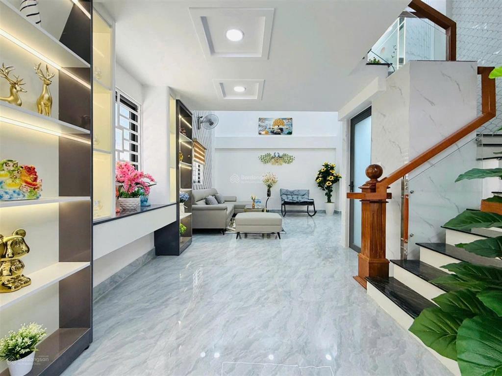 Bán gấp nhà mai xuân thưởng, 64m2, 5 tầng đúc kiên cố, 5pn 6wc, kế chợ bình tây, hẻm xe tải tới nhà
