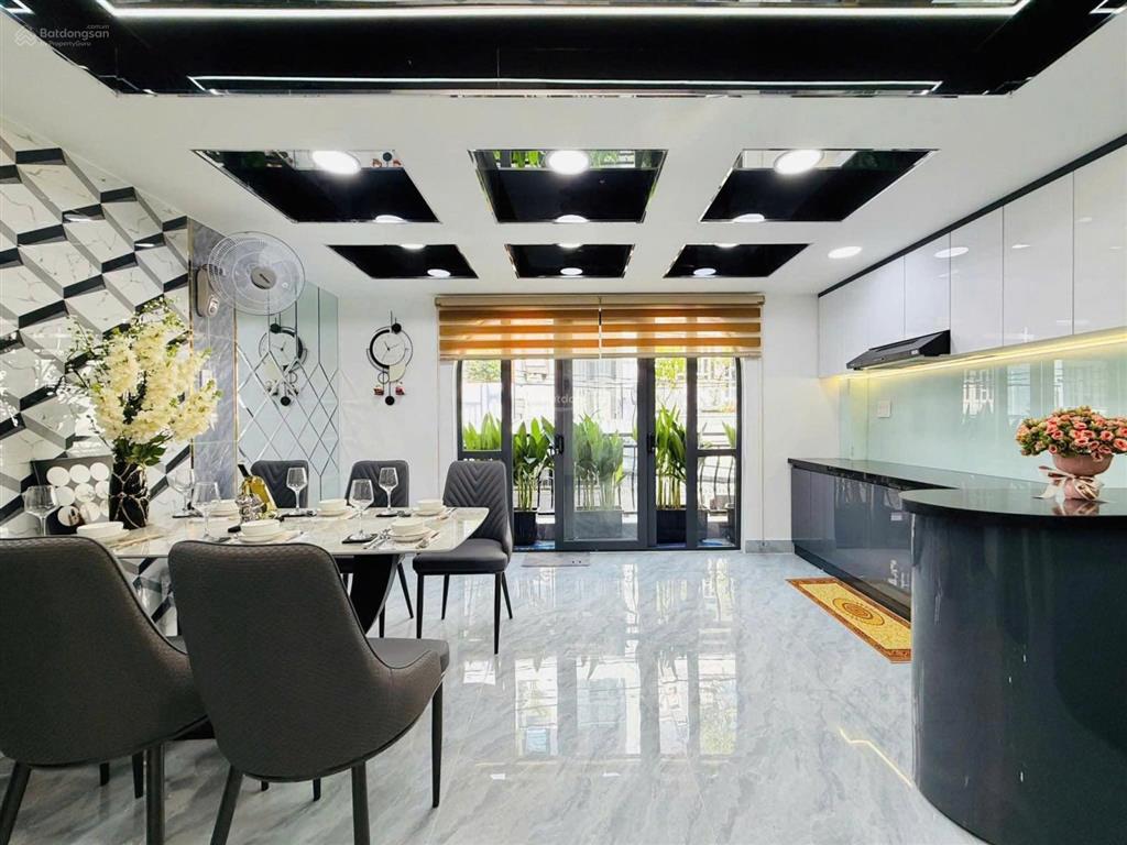 Bán gấp nhà mai xuân thưởng, 64m2, 5 tầng đúc kiên cố, 5pn 6wc, kế chợ bình tây, hẻm xe tải tới nhà