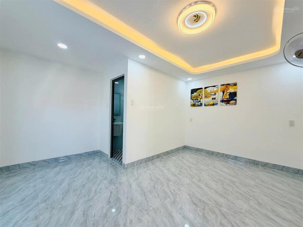 Bán gấp nhà mai xuân thưởng, 64m2, 5 tầng đúc kiên cố, 5pn 6wc, kế chợ bình tây, hẻm xe tải tới nhà