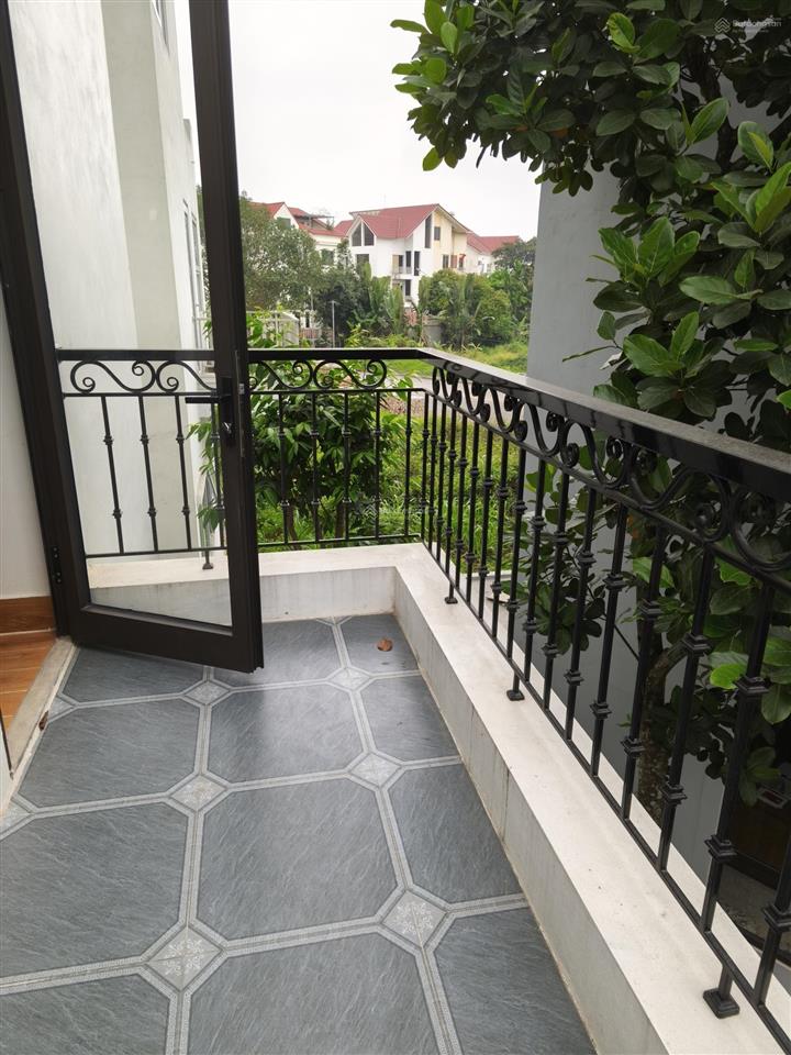 Ở nhà như nghỉ dưỡng. cách vinsmart city 10 phút. sở hữu biệt thự chỉ với 100tr/m2, hơn 20 tỷ