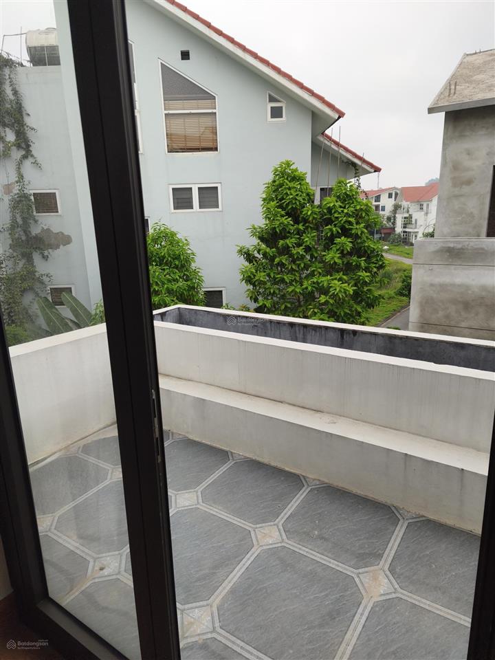 Ở nhà như nghỉ dưỡng. cách vinsmart city 10 phút. sở hữu biệt thự chỉ với 100tr/m2, hơn 20 tỷ