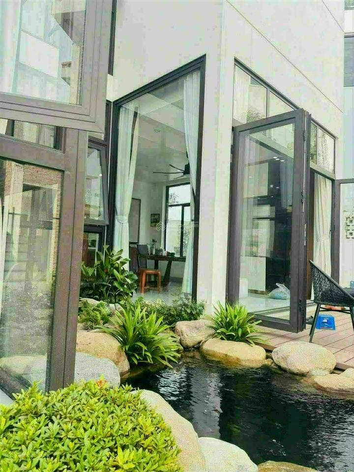 Ở nhà như nghỉ dưỡng. cách vinsmart city 10 phút. sở hữu biệt thự chỉ với 100tr/m2, hơn 20 tỷ