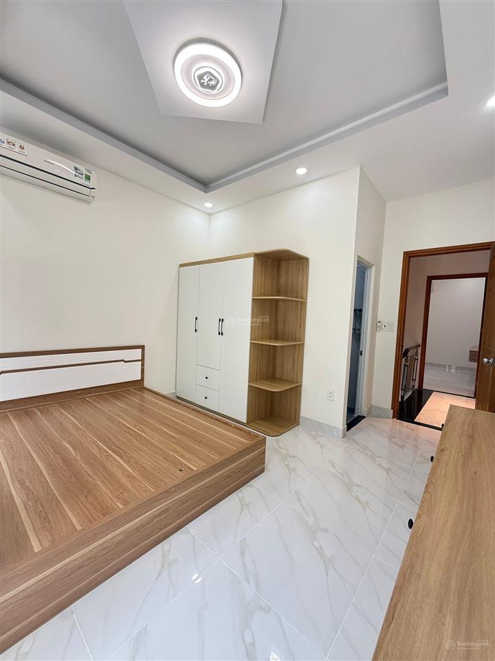 Nhà đẹp quận 7  sát vách eco green  giá chỉ 5.x tỷ **huỳnh tấn phát phường tân thuận q7