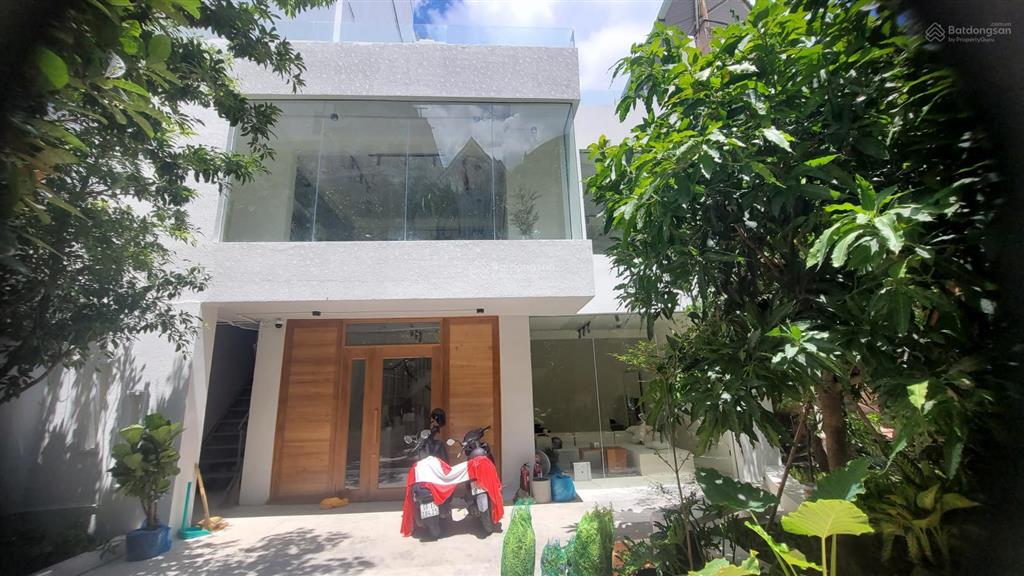 Bán đất út tịch 600m²  có 4 căn nhà  thu 60tr/tháng  tân bình  giá 130 tỷ