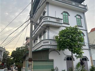 Cho hộ gia đình thuê cả căn nhà
