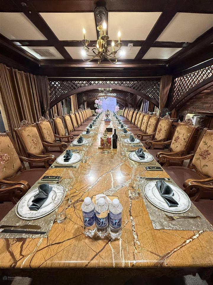Cho thuê mặt bằng kinh doanh flagship 1600m2 khu trung hòa nhân chính