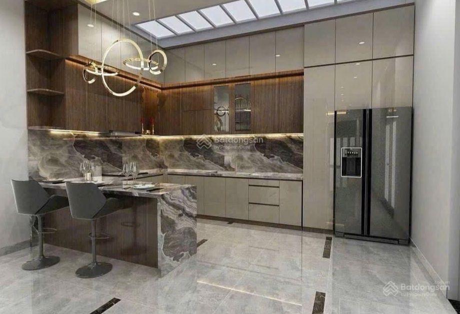 Bán gấp nhà đường cách mạng tháng tám, hẻm ô tô 84m2, 5,25x16, 5 tầng, 5pn, nhỉnh 9 tỷ.