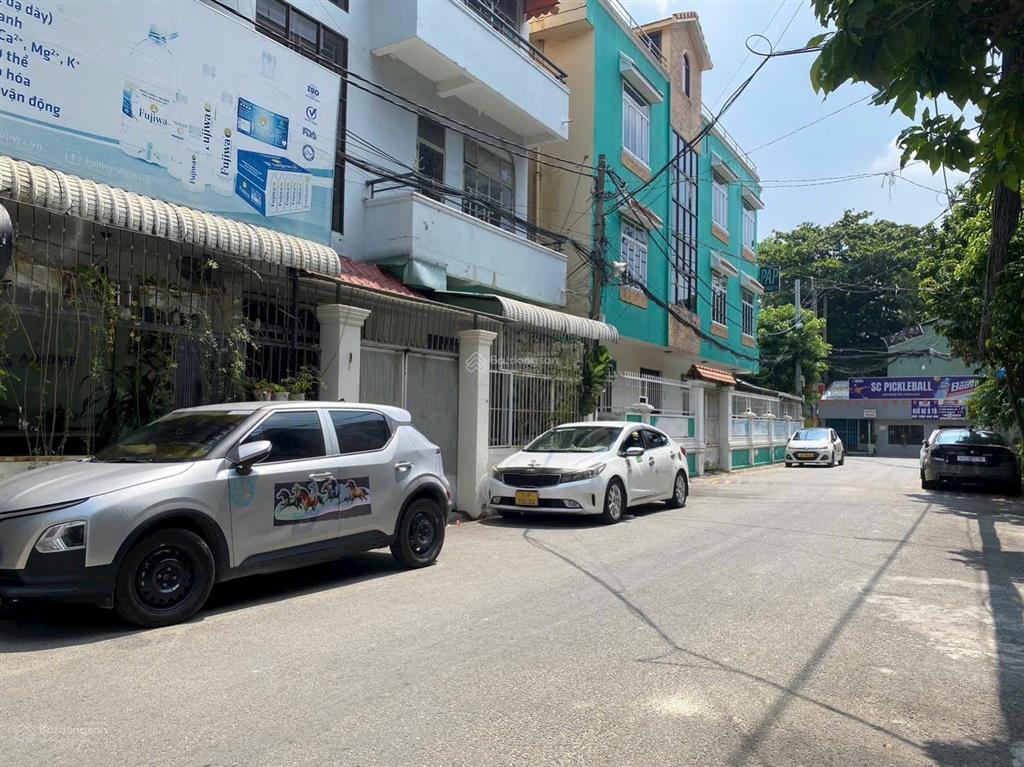 Lô góc 2 mặt tiền hoàng hoa thám  62m2  đường 10m  cực đẹp  3 tầng không có căn thứ 2.
