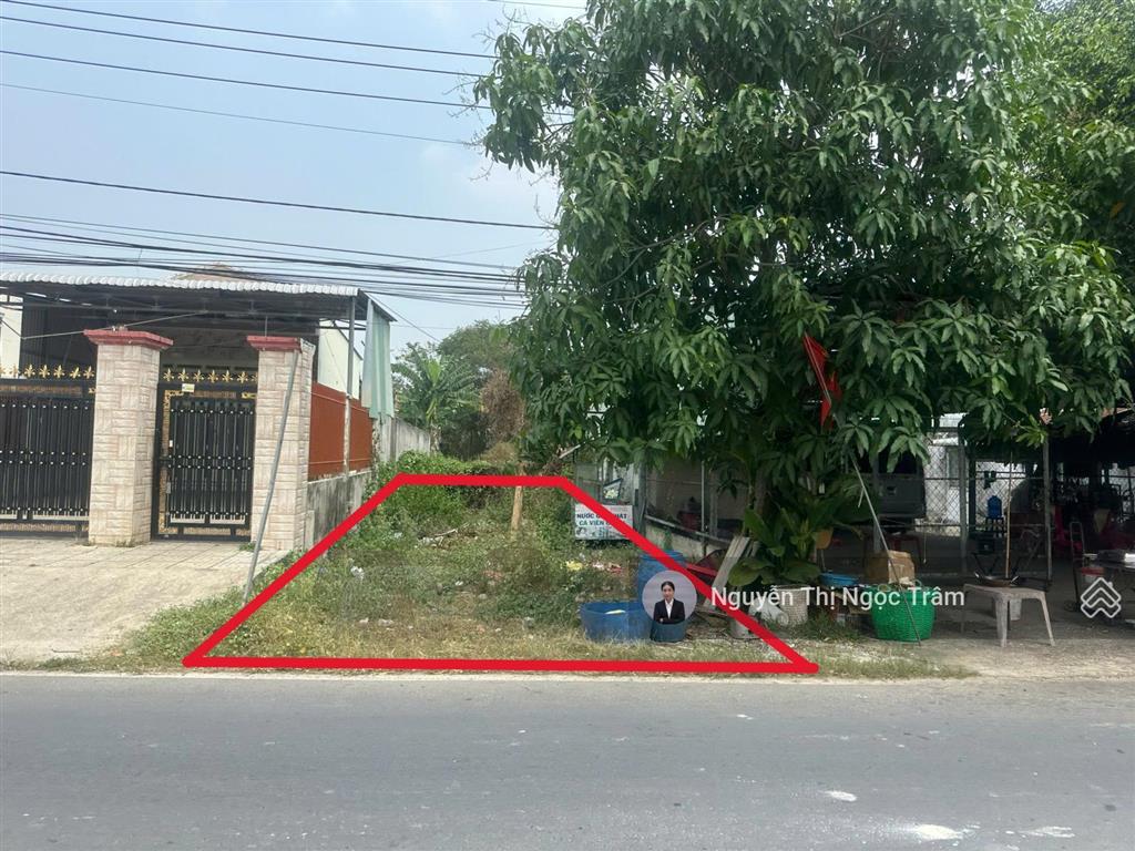 Kẹt tiền nên tôi bán lô đất 112m2 giá 1 tỷ 8 đường thanh niên xã tân thới nhì hóc môn sổ hồng riêng