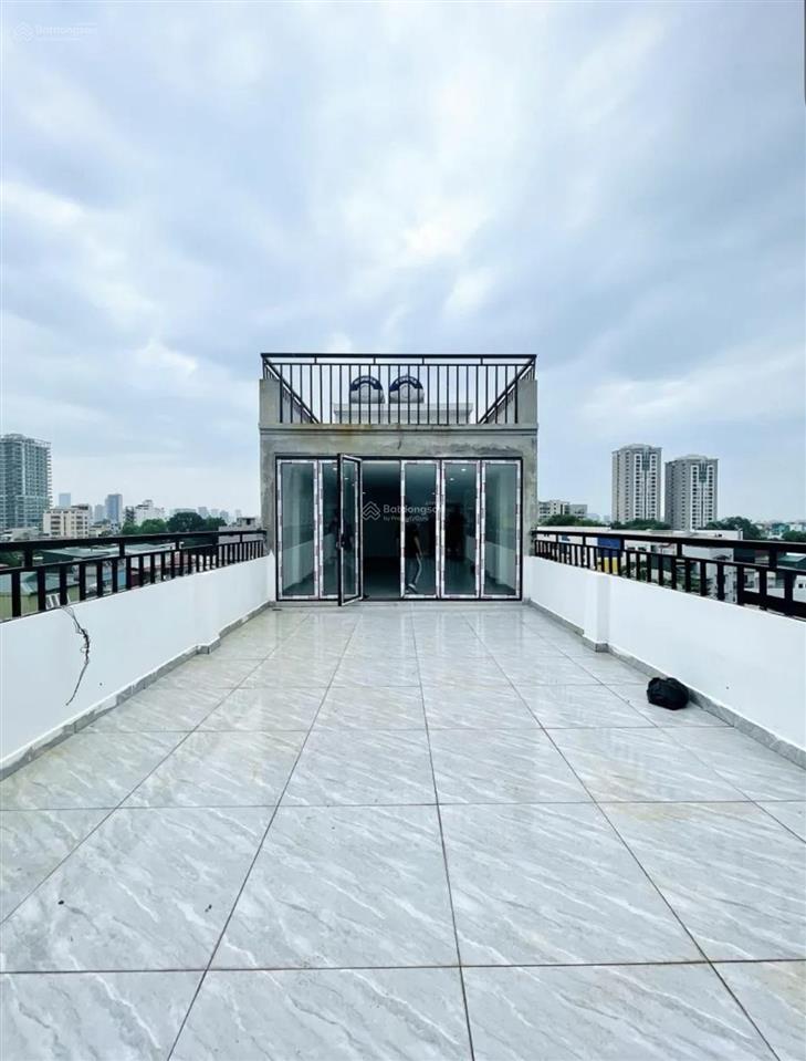 Hiếm! nhà 5 tầng view thẳng hồ  xem là muốn mua