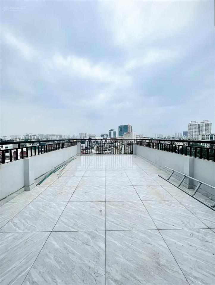 Hiếm! nhà 5 tầng view thẳng hồ  xem là muốn mua