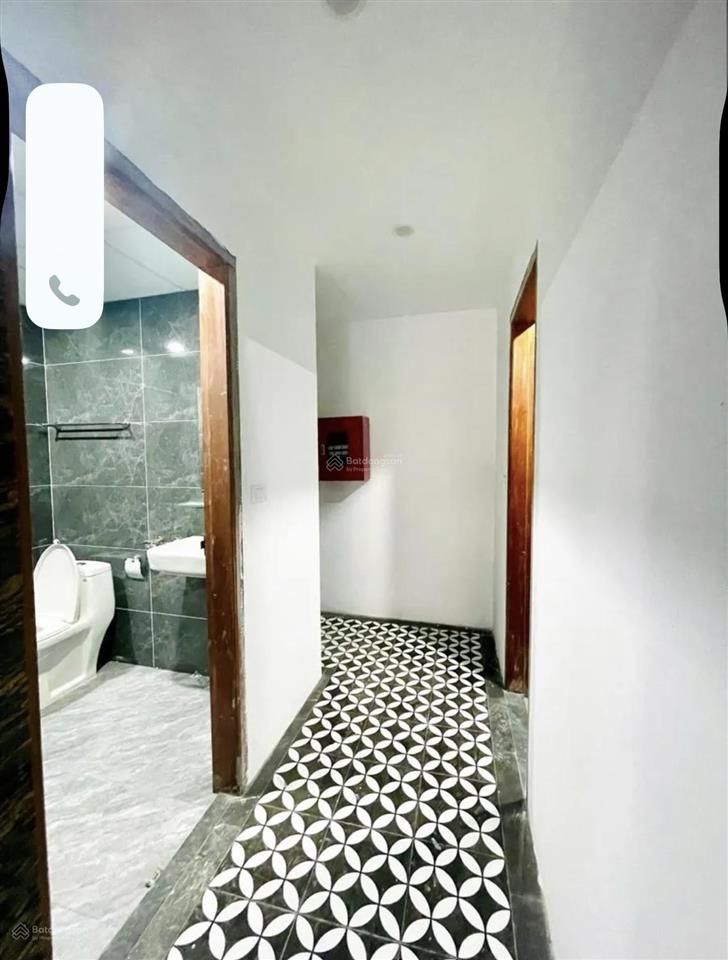 Hiếm! nhà 5 tầng view thẳng hồ  xem là muốn mua