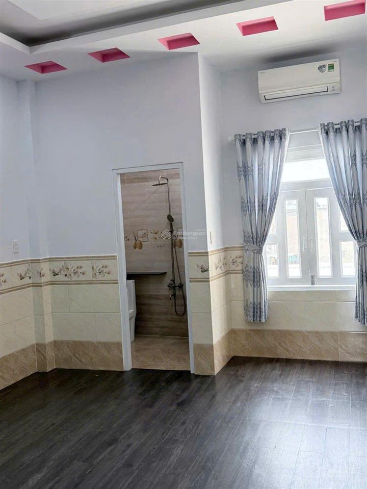 Nhà đẹp, 4 tầng shr hiệp thành 13 xe hơi tới nhà diện tích 4 x 17m, 4 tầng, 4pn 5wc