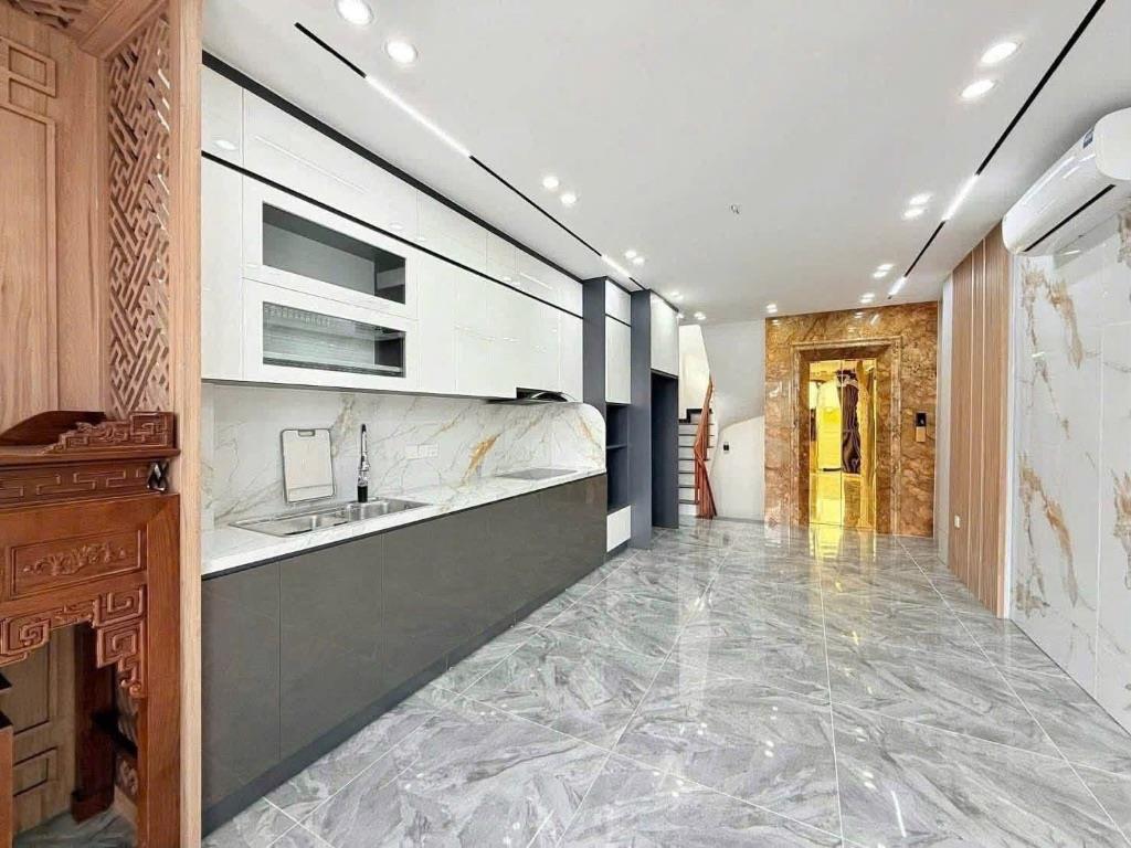 🏡 bán nhà lê trọng tấn – thang máy – ô tô sát nhà – giá tốt 🏡