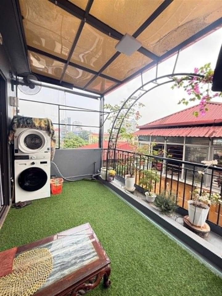 Nhà nguyễn chí thanh giá 14.3 tỷ thang máy ô tô cực hiếm nguồn cung