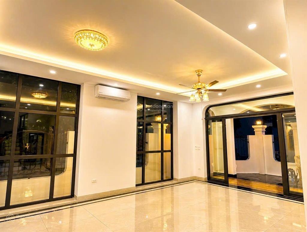 Bán biệt thự căn góc văn khê  hà đông. dt 182m2, mt 22m, giá 4x tỷ. mới đẹp ở luôn.