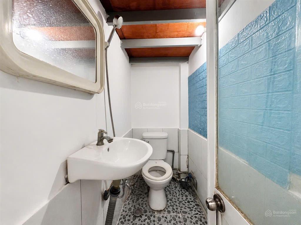 Cho thuê nhà trọ 20m2 bancong  4 triệu ở quốc lộ 13, p bình thạnh, hcm hot!