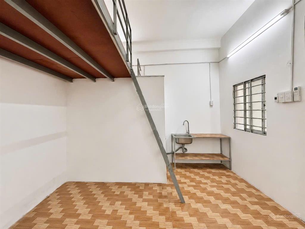 Cho thuê nhà trọ 20m2 bancong  4 triệu ở quốc lộ 13, p bình thạnh, hcm hot!