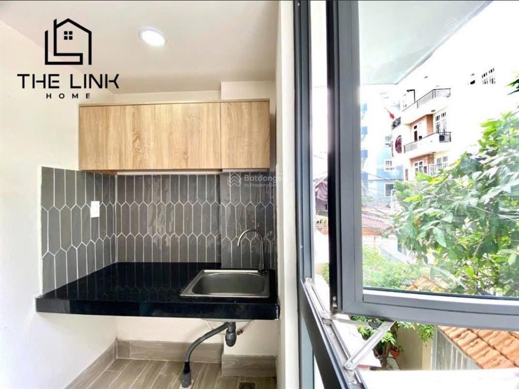 Phòng studio tách bếp  ung văn khiêm  đi bộ đến đh giao thông vận tải & ngoại thương