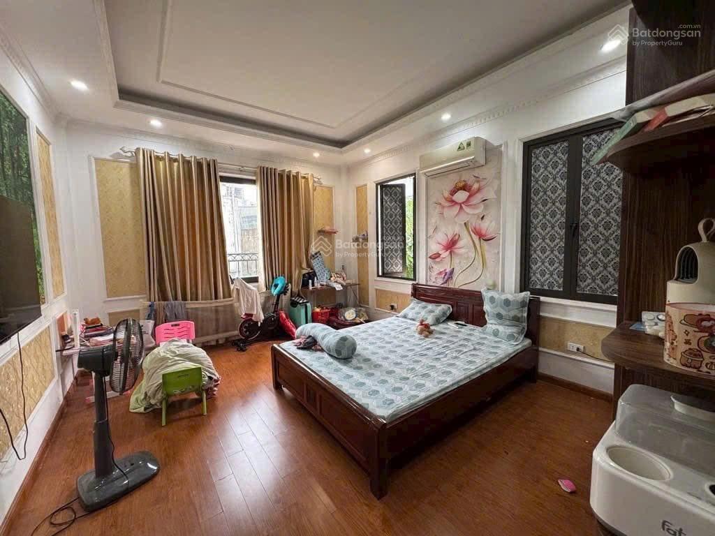 Bán nhà quận hoàn kiếm phố cổ trong biệt thự pháp xây lô góc oto đỗ cửa diện tích đẹp giá nhẹ