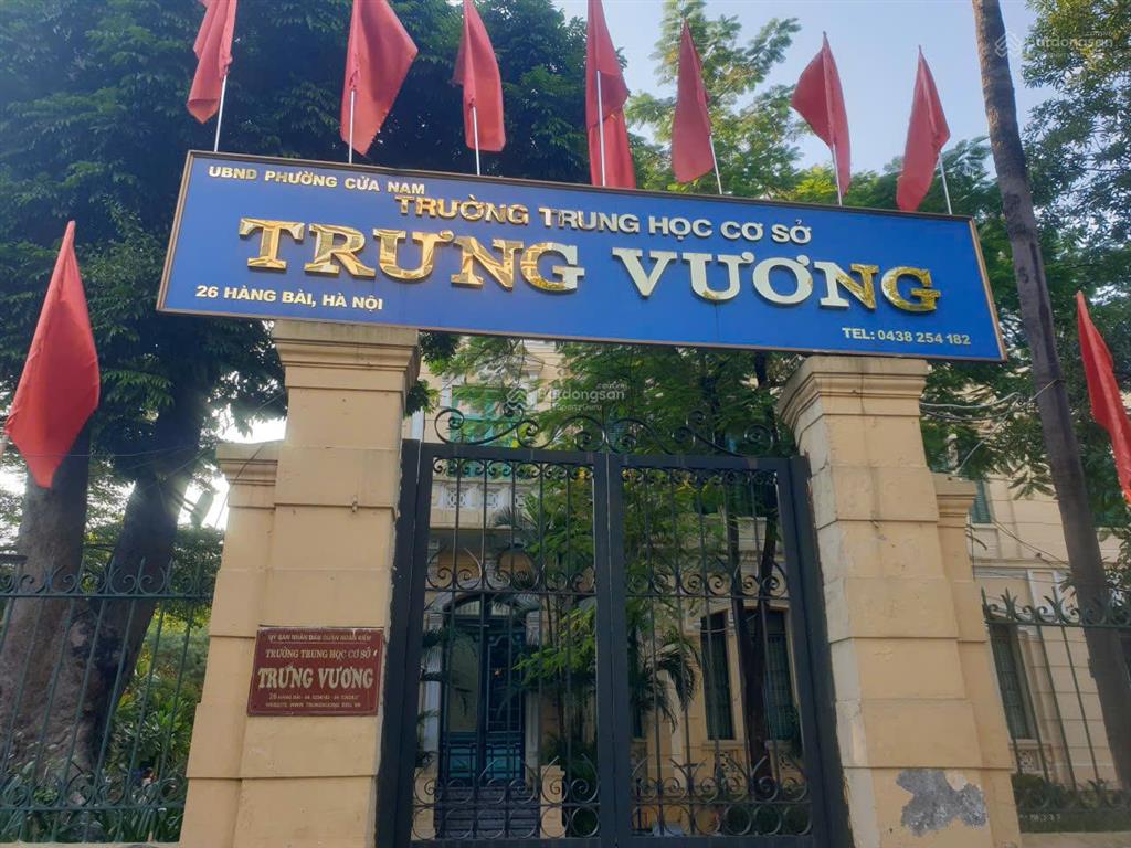 Bán nhà quận hoàn kiếm phố cổ trong biệt thự pháp xây lô góc oto đỗ cửa diện tích đẹp giá nhẹ