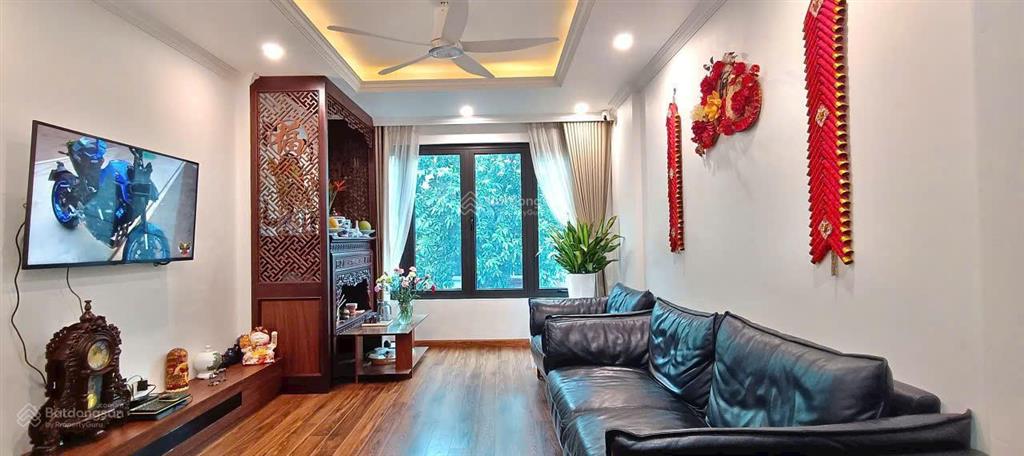 Bán nhà quận long biênnơi có một rừng ngọc quýoto vào nhà kinh doanhdiện tích đẹp giá bình dân