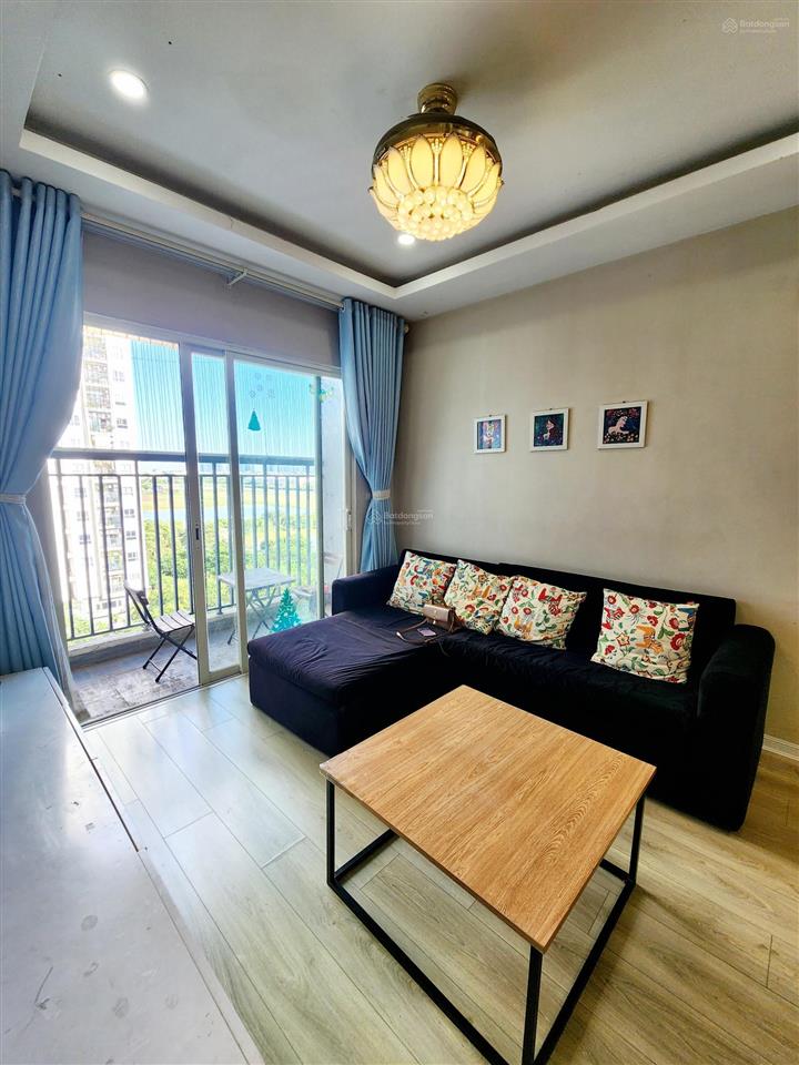 Ecohome phúc lợi 82m  full nội thất  ban công đông nam