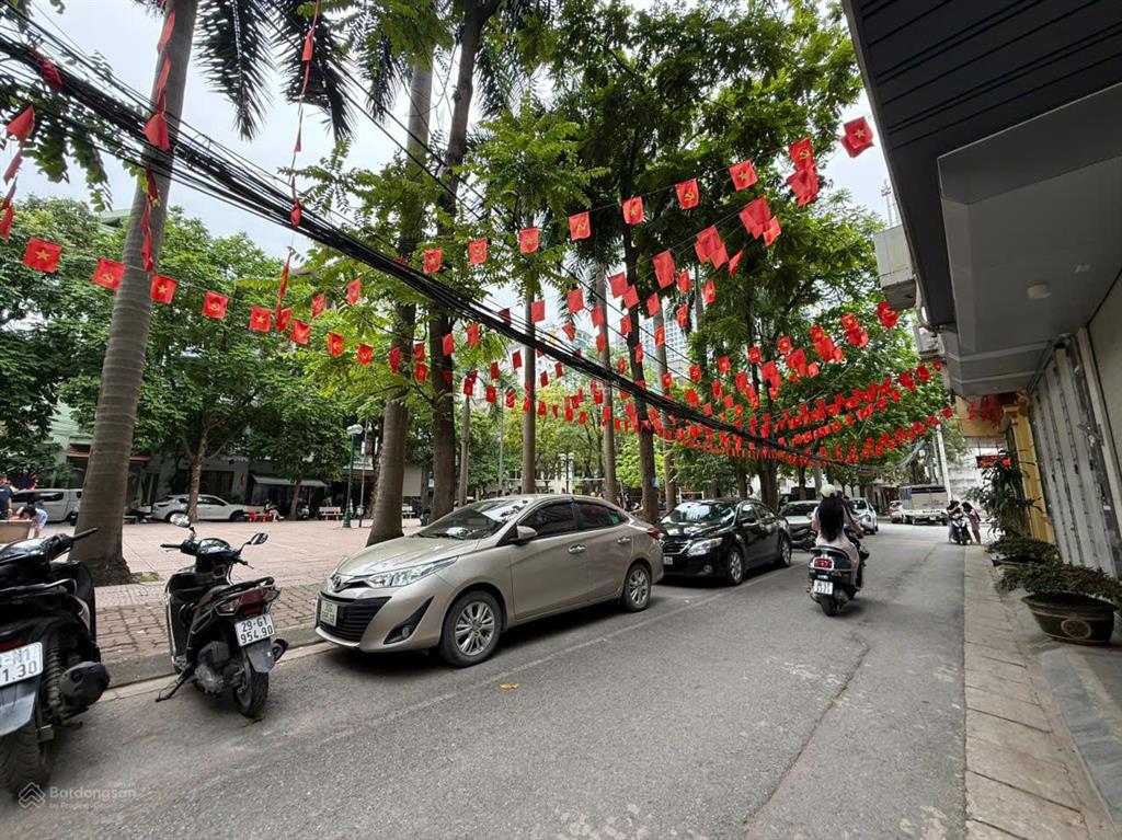 Siêu phẩm lõi thanh xuân nhà phố khuất duy tiến 38m x 5t  ô tô tránh  vỉa hè  nhỉnh 20 tỷ