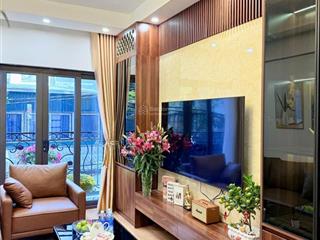 Bán gấp nhà 34m x 5 tầng thịnh liệt hoàng mai  phân lô ô tô tránh full nội thất hơn 10 tỷ