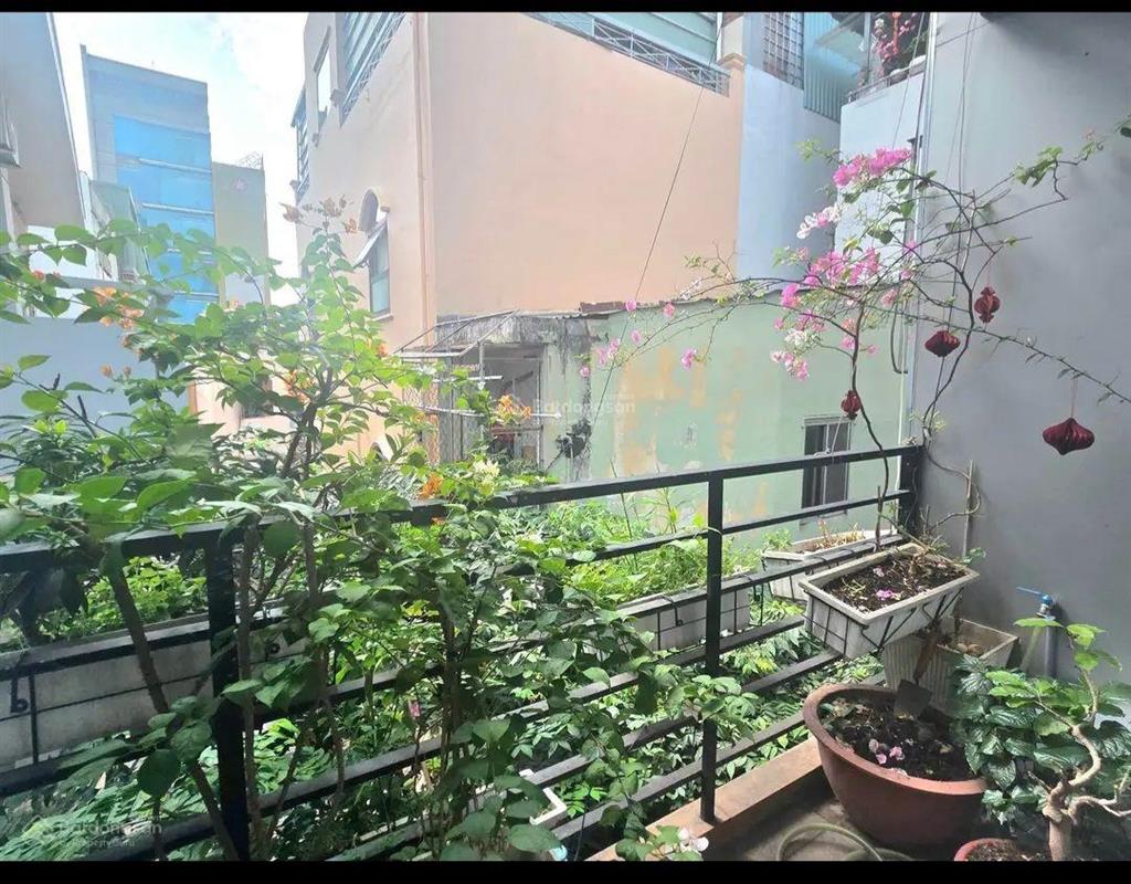 Bán gấp phan đăng lưu .dt 33m..nhỉnh 7tỷ
