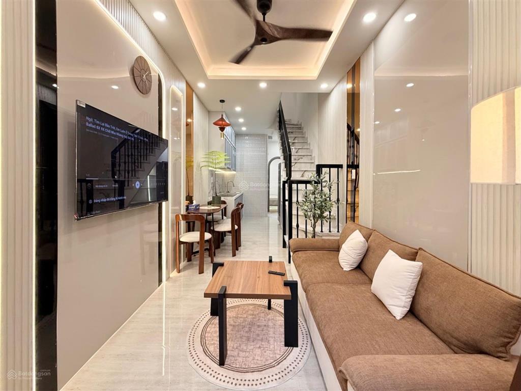 6 tỷ mấy mua được căn nhà có cả phòng trà & khoảng xanh riêng!