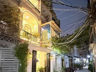 6 tỷ mấy mua được căn nhà có cả phòng trà & khoảng xanh riêng!