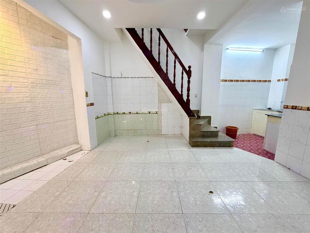 Hiếm  kẹt tiền cần bán gấp nhà 3 tầng, chiến thắng, gần hoàng văn thụ, pn không qh, lg  hieu htpc