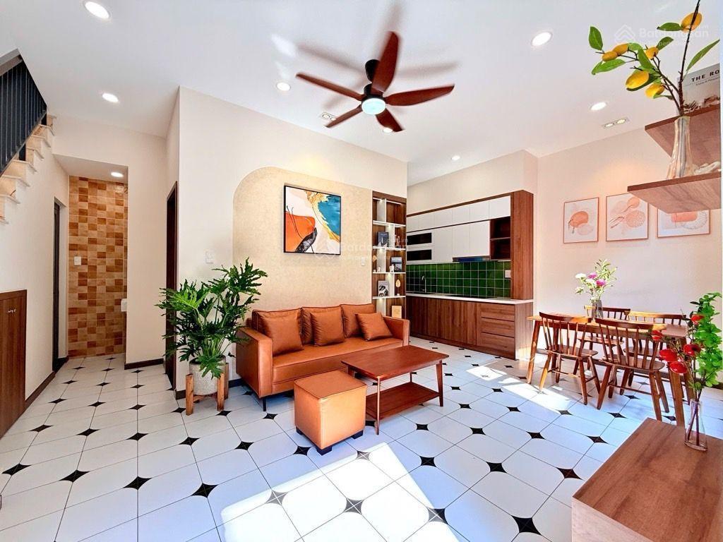 Hạ 520 triệu, bán gấp nhà bùi đình túy, 100m2 sd, 3pn, 1pn trệt, full nt, hẻm rộng thoáng, kế hxh