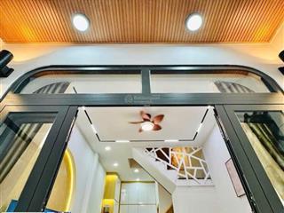 Bước vào nhà, cảm giác muốn ở  xvnt 3tầng, 3pn, 3wc, ban công bình yên đón ngày mới