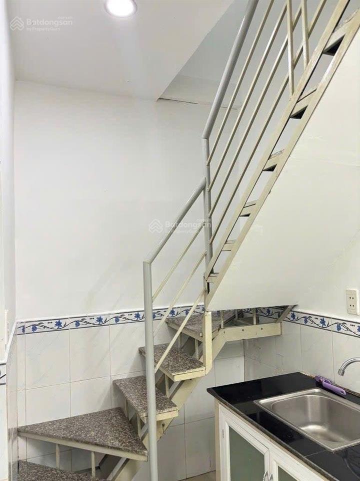 Nhà hẻm thông, giá tốt đường phan văn trị, gần bà chiểu, sổ vuông đẹp, gần hẻm ô tô