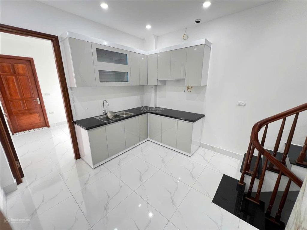 Bán nhà riêng trương định, nhà 6 tầng thang máy, 31m2, 3pn, 4wc, sổ đỏ cc,  o.9.7.1.9.8.2.1.8.7