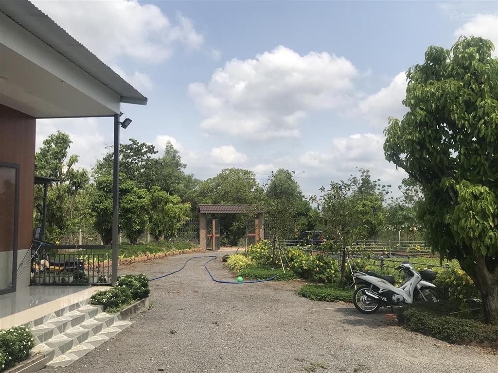 Bán khu nhà vườn nghỉ dưỡng không gian xanh mát
