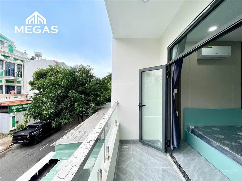 Studio mới keng, đẹp, rộng và mới ngay vòng xoay dân chủ, tiện di chuyển trung tâm