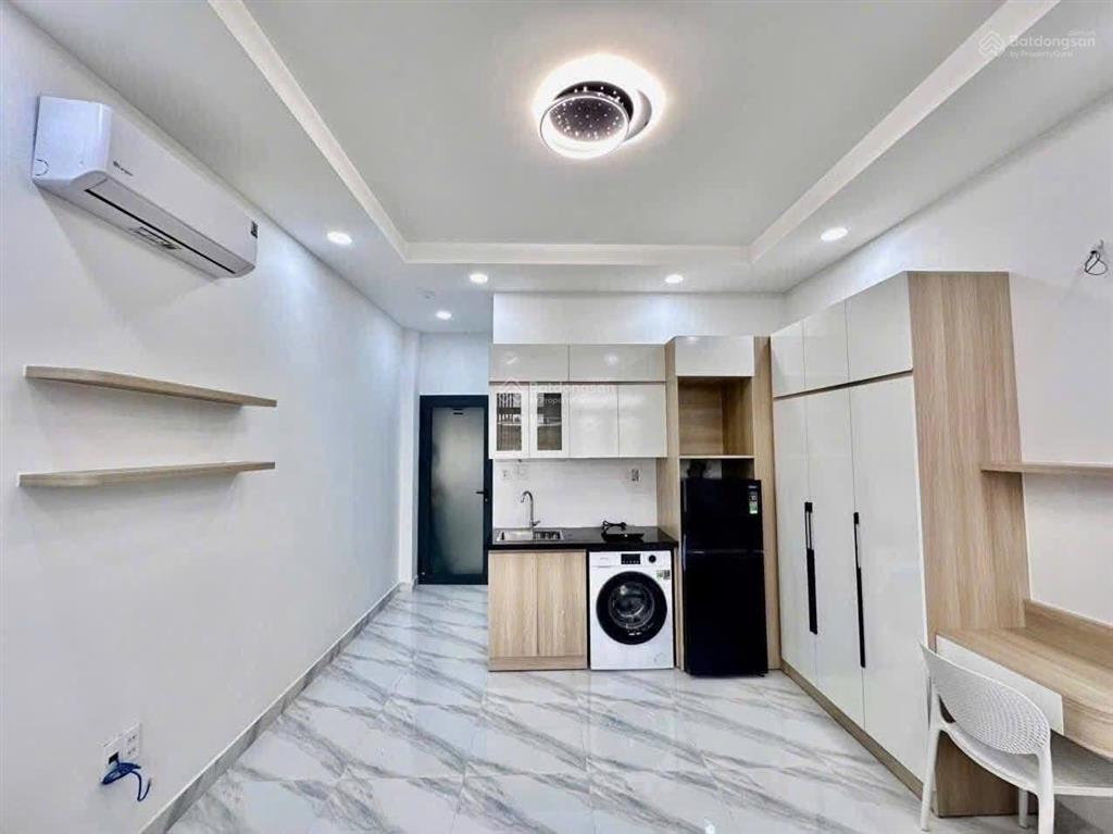 Căn hộ dịch vụ cao cấp full nt hiện đại ngay lê văn sỹ quận 3