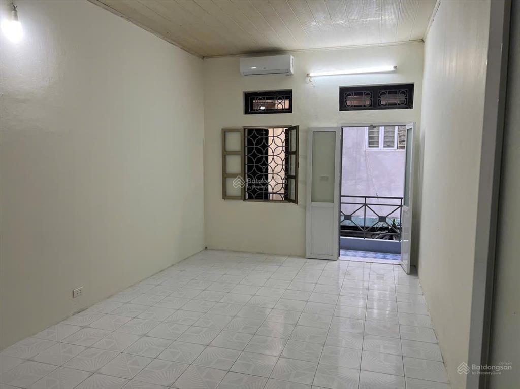 Cho thuê nhà riêng tại ngõ 20, cát linh, đống đa, 8,889 triệu, 50m2, view đẹp, nhiều tiện ích