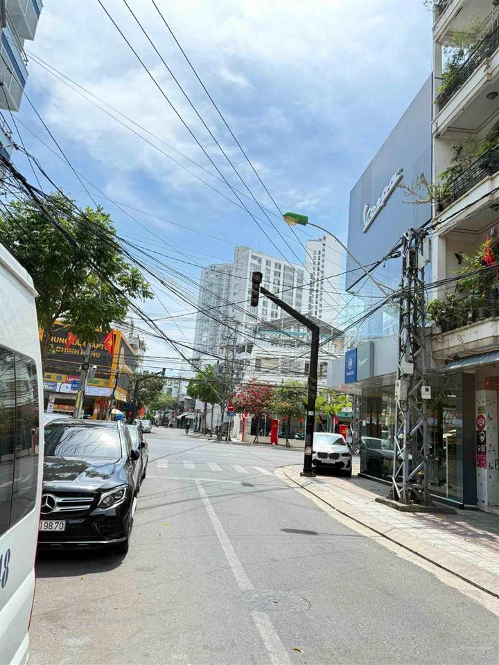 Đất mặt tiền đường hoàng văn thụ  trung tâm nha trang  120m2 ngang 6,5m giá 19,8 tỷ