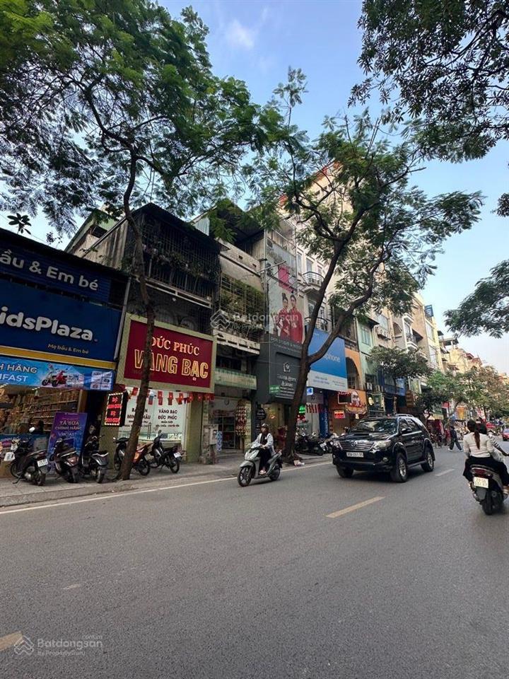 Chính chủ bán nhà phố lạc trung 63m2, kinh doanh 1 mặt phố ô tô tránh, vỉa hè rộng, 1 mặt ngõ ô tô