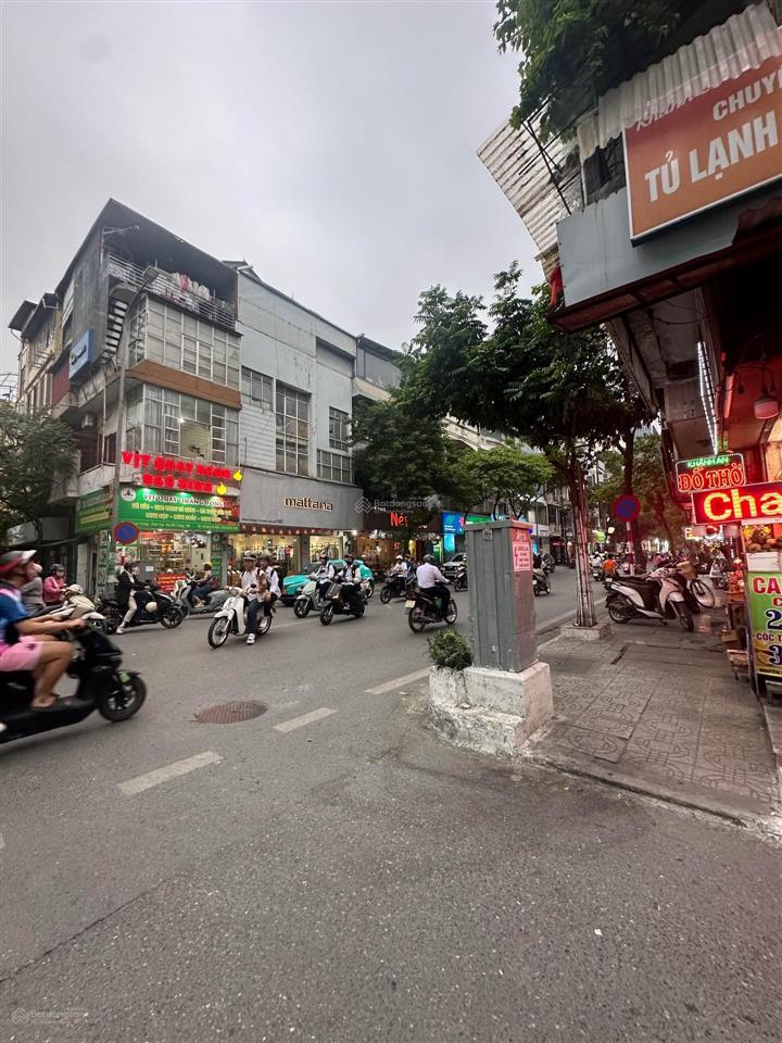 Chính chủ bán nhà phố lạc trung 63m2, kinh doanh 1 mặt phố ô tô tránh, vỉa hè rộng, 1 mặt ngõ ô tô