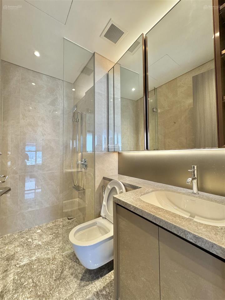 Bán căn hộ 2pn, full nhà đẹp tại screc tower  quận 3, giá ưu đãi 5,3 tỷ, 95m2