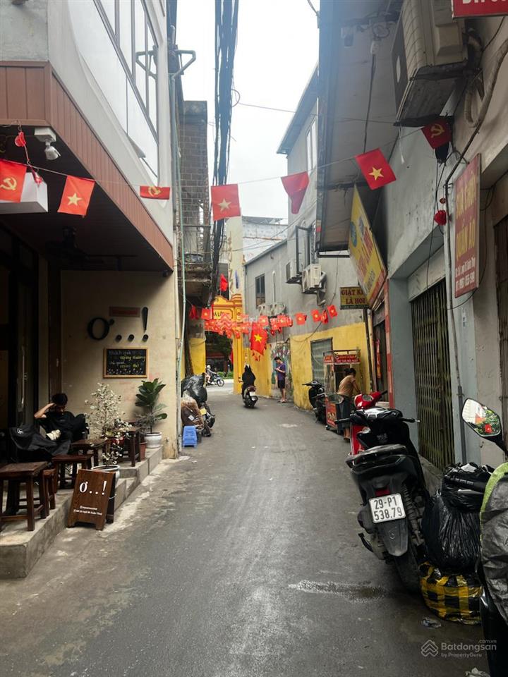 Ccmn xuân thuỷ 45m2. giá 2.35 tỷ thương lượng
