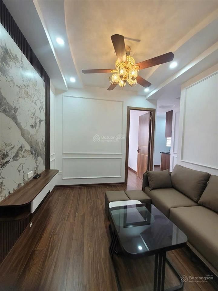 Ccmn ngõ 58 nguyễn khánh toàn , dt 51m 2 ngủ,1 khách,1wc,full nội thất. giá 2,5 tỷ có thương lượng