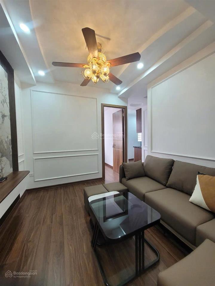 Ccmn ngõ 58 nguyễn khánh toàn , dt 51m 2 ngủ,1 khách,1wc,full nội thất. giá 2,5 tỷ có thương lượng